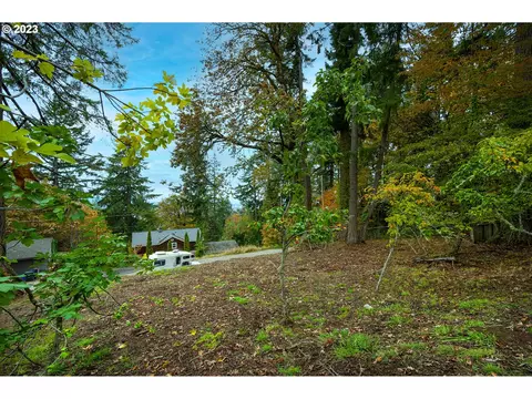 2993 Capital Dr #1, Eugene, OR 97403 photo 3
