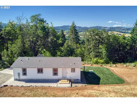 1630 SW Clay St, Dallas, OR 97338