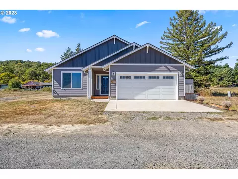 420 N 9th St, Monroe, OR 97456