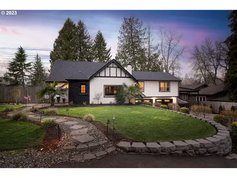 7295 SW Stewart St, Portland, OR 97223