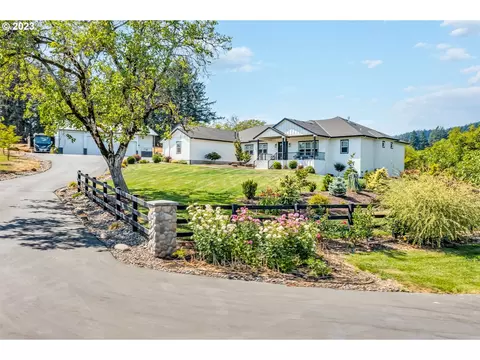 28520 NEllery Dr, Newberg, OR 97132
