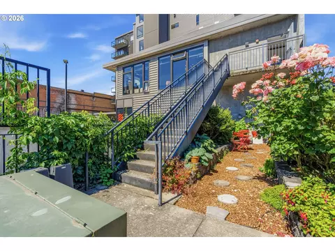 156 Front St # 280, Salem, OR 97301