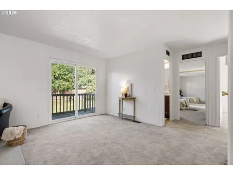 5949 Lilac Ln, Springfield, OR 97478 photo 21