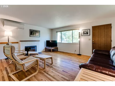 450 W 28th Ave, Eugene, OR 97405 photo 8