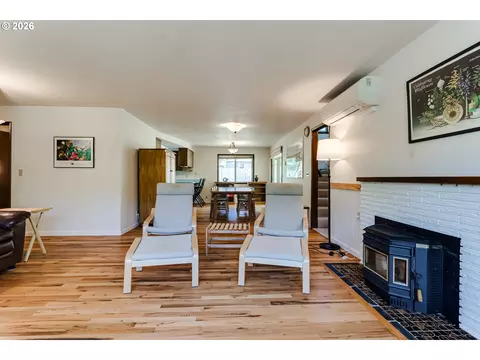 450 W 28th Ave, Eugene, OR 97405 photo 11
