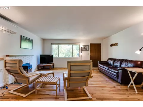 450 W 28th Ave, Eugene, OR 97405 photo 10