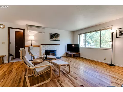 450 W 28th Ave, Eugene, OR 97405 photo 9