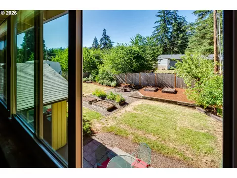 450 W 28th Ave, Eugene, OR 97405 photo 37