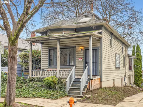 2938 SW 2nd Ave, Portland, OR 97201
