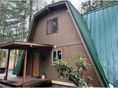 64924 E Sandy River Ln, Rhododendron, OR 97049