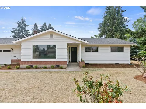 3678 Hawthorne Ave, Eugene, OR 97401