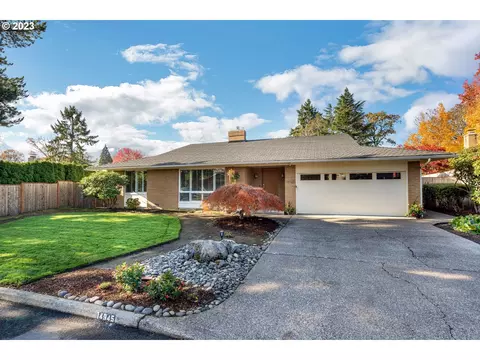14945 NW Ridgetop Ct, Beaverton, OR 97006