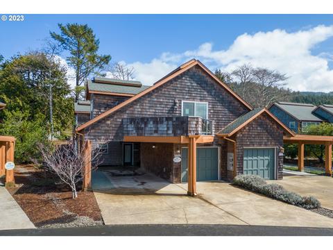 1605 Pansy Ct, Rockaway Beach, OR 97136