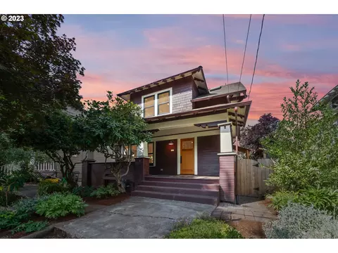 707 SE 48th Ave, Portland, OR 97215