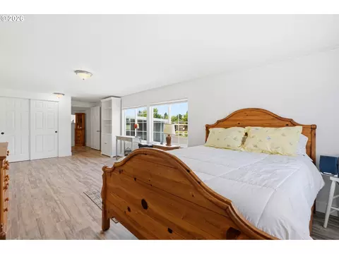 Bedroom - 3486 Rainbow Loop #28, Hubbard, OR 97032 photo 3 of 7