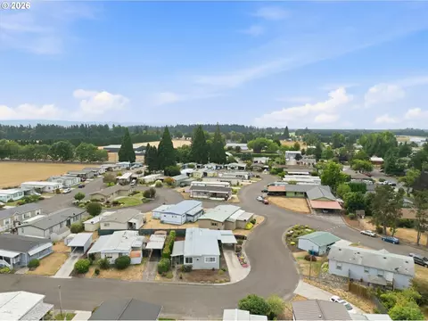 View/Area - 3486 Rainbow Loop #28, Hubbard, OR 97032 photo 2 of 5