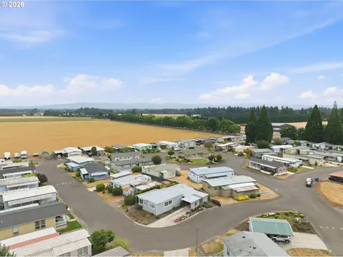 View/Area - 3486 Rainbow Loop #28, Hubbard, OR 97032 photo 3 of 5