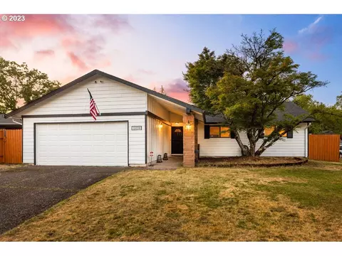 10220 NE 28th Cir, Vancouver, WA 98662