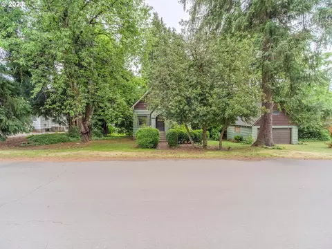 4717 NE Ainsworth St, Portland, OR 97218