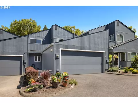 17605 NW Rolling Hill Ln, Beaverton, OR 97006