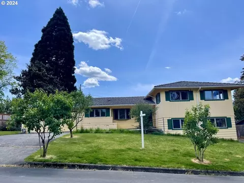 6670 SW Bancroft Way, Portland, OR 97225