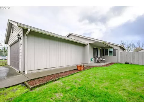 1766 46th Pl, Salem, OR 97317