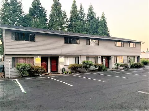 19300 SE River Rd, Milwaukie, OR 97267
