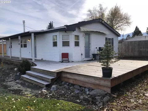 512 Kroon St, Lostine, OR 97857