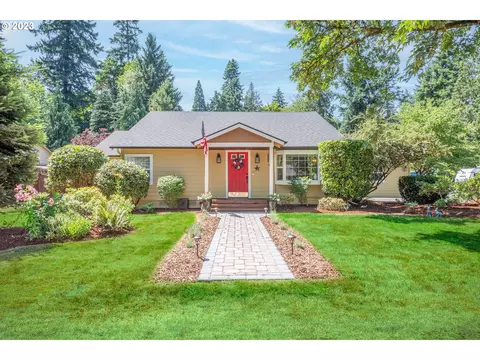 15107 SE Fairoaks Ave, Oak Grove, OR 97267