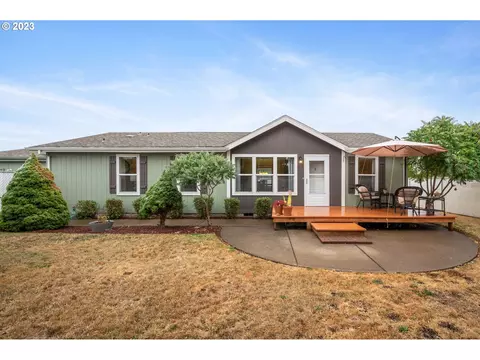 720 Oriental Ct, Molalla, OR 97038