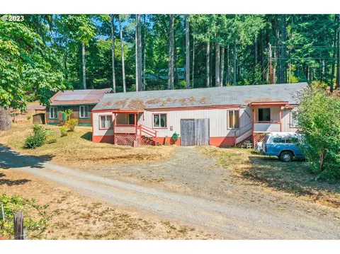 88869 Alder St, Swisshome, OR 97480