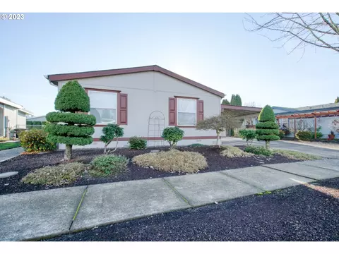 1760 SW Alexandria St, Mcminnville, OR 97128