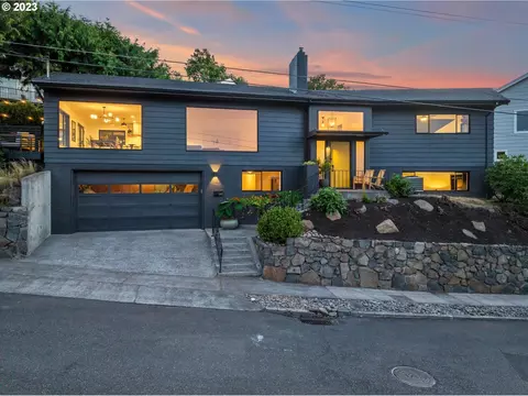 7917 SW Burlingame Ave, Portland, OR 97219