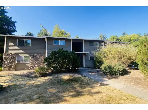6817 SW Terri Ct #62, Portland, OR 97225