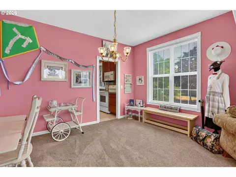 Dining - 4150 SW 25th Ct, Gresham, OR 97080 photo 2 of 2