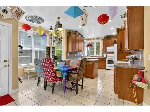 Kitchen - 4150 SW 25th Ct, Gresham, OR 97080 photo 1 of 7