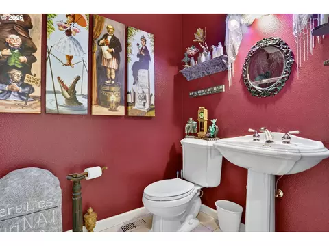 Bath - 4150 SW 25th Ct, Gresham, OR 97080 photo 1 of 7
