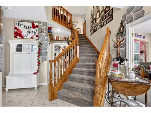 Entry Way - 4150 SW 25th Ct, Gresham, OR 97080 photo 1 of 5