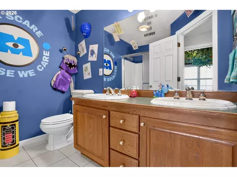 Bath - 4150 SW 25th Ct, Gresham, OR 97080 photo 6 of 7