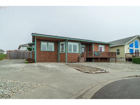 963 Hailey Ln SW, Bandon, OR 97411
