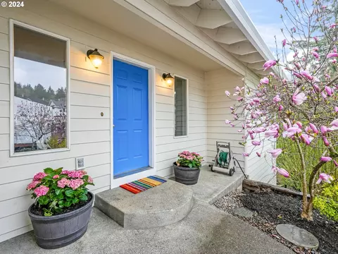 12139 SE Flavel St, Portland, OR 97266