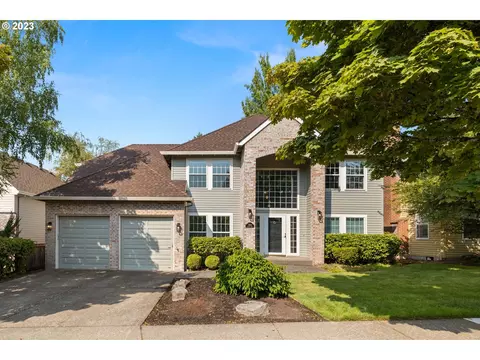 13104 Rogers Rd, Lake Oswego, OR 97035