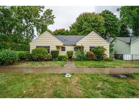 526 NE 2nd Ave, Hillsboro, OR 97124