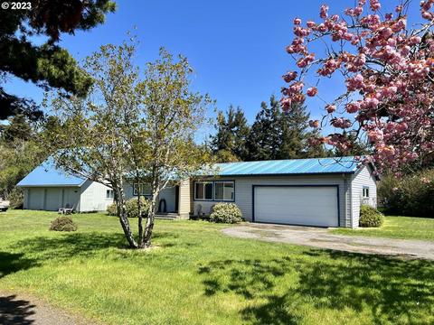 6 Hamlet St, Port Orford, OR 97465