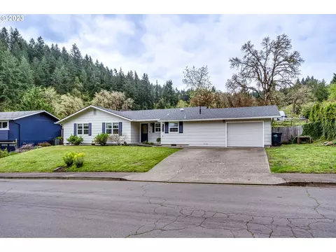 6973 Glacier Dr, Springfield, OR 97478