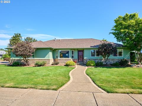 3110 NW Kurt Dr, Salem, OR 97304