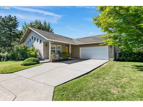 3760 Lancaster Dr, Eugene, OR 97404