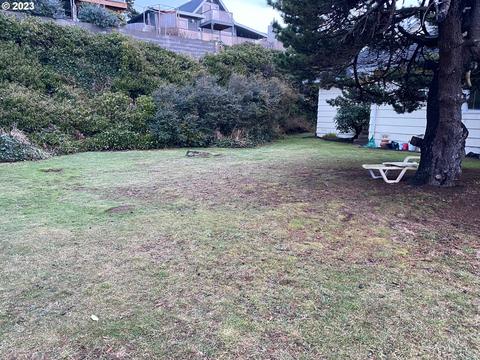 3800 SW Beach Ave, Lincoln City, OR 97367