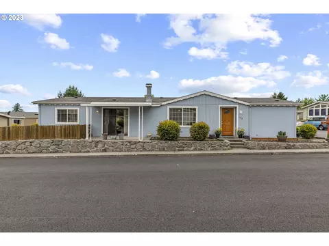 17401 SE 39th St #113, Vancouver, WA 98683