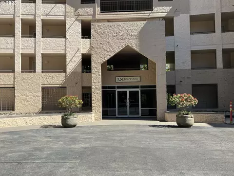 6625 W Burnside Rd #245, Portland, OR 97210